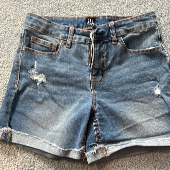 Gap Kids Shorts - Picture 2 of 5
